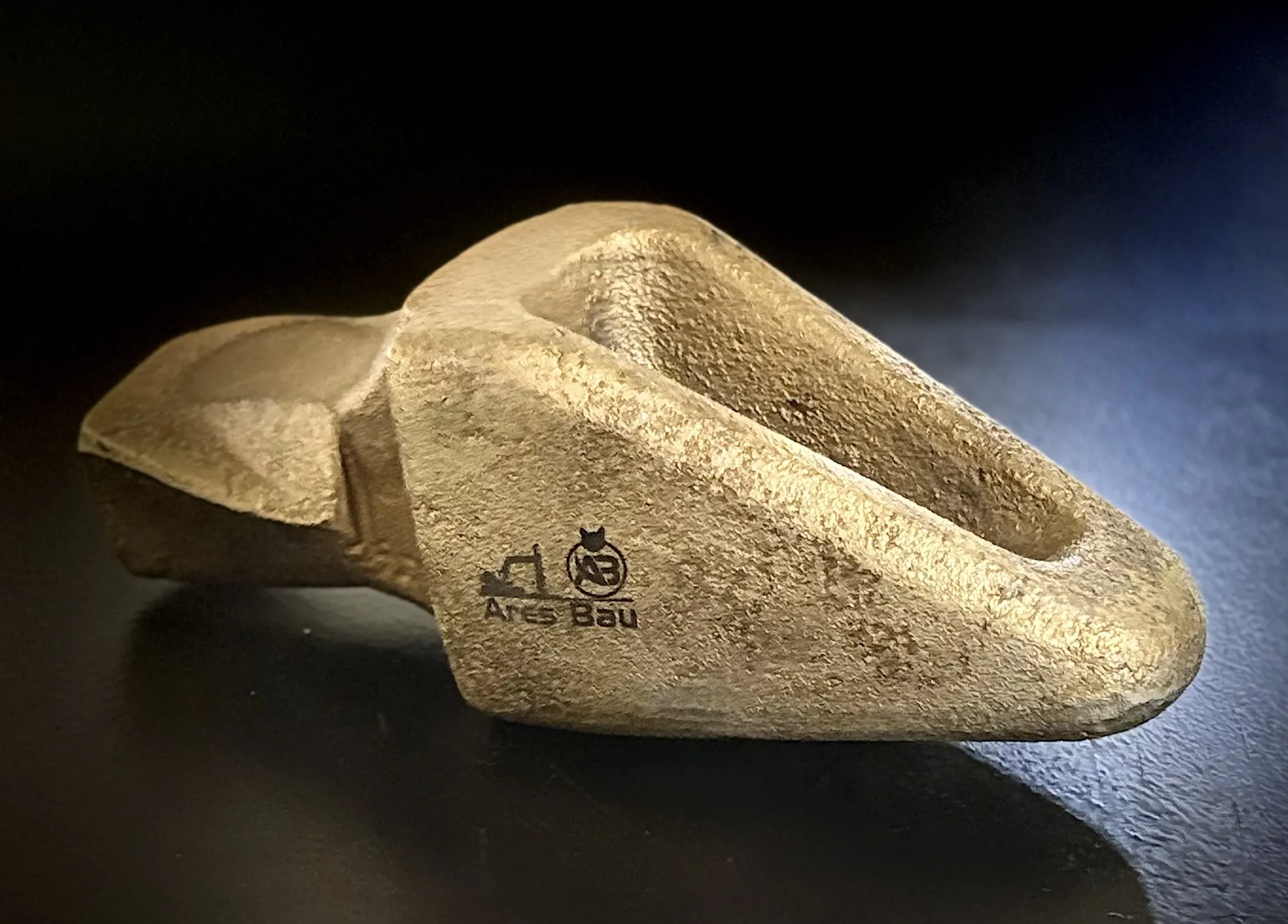 V23 Tırnak Adaptörü